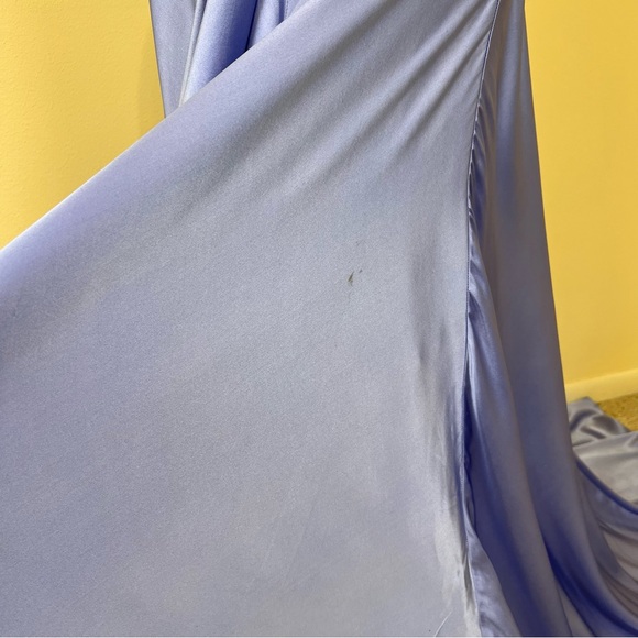 CACHE periwinkle 100% silk gown with train and pleating at hips - Picture 9 of 11